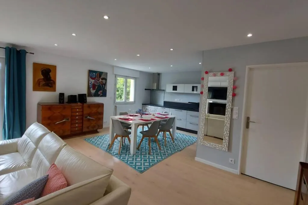 Le 1930 Apartment Vannes France